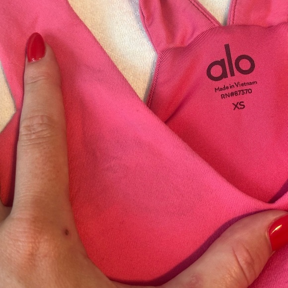 Hot pink ALO tank and leggings set - Picture 3 of 4